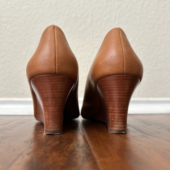 TORY BURCH Tiffy Two Tone Leather Wedge Pumps Cap Toe in Tan White - Picture 8 of 14